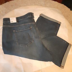 NWT sz 24 girlfriend crop mid rise jeans cropped